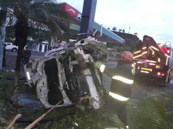 Este cuarto pasajero fue auxiliado por un familiar y salió del lugar del accidente.