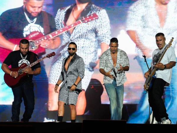 La historia musical de Aventura está llegando a su fin en el Estadio Olímpico de Santo Domingo, donde el grupo, liderado por Romeo Santos, sellará su gira de despedida, “Cerrando ciclos” con varios conciertos en casa llena.