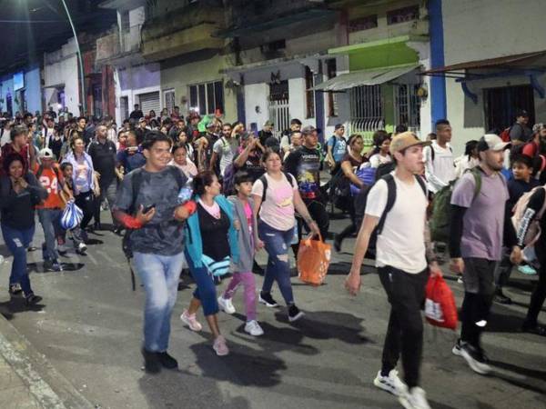 Los migrantes caminarán hacia el centro del país y, posteriormente, a la frontera norte para intentar ingresar al país norteamericano.