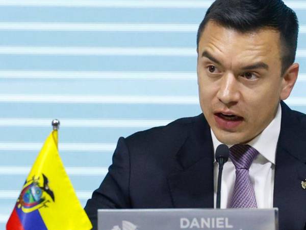 Fotografía del 15 de noviembre de 2024 del presidente de Ecuador, Daniel Noboa, durante el cierre de la sesión plenaria de la XXIX Cumbre Iberoamericana, en el museo Pumapungo en Cuenca (Ecuador). EFE/ Bienvenido Velasco