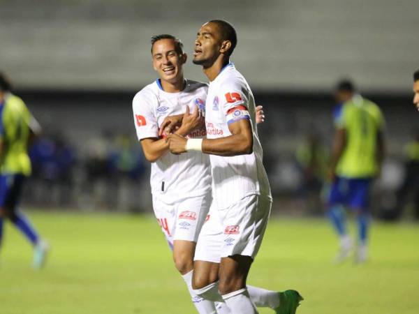 Jerry está cada vez más cerca de ser el máximo goleador de Liga Nacional.