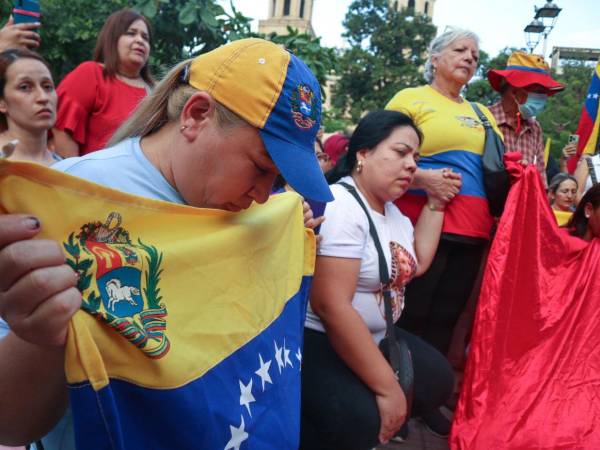 Venezolanos en varios países protestaron ayer para mostrar su rechazo a la dictadura de Nicolás Maduro.