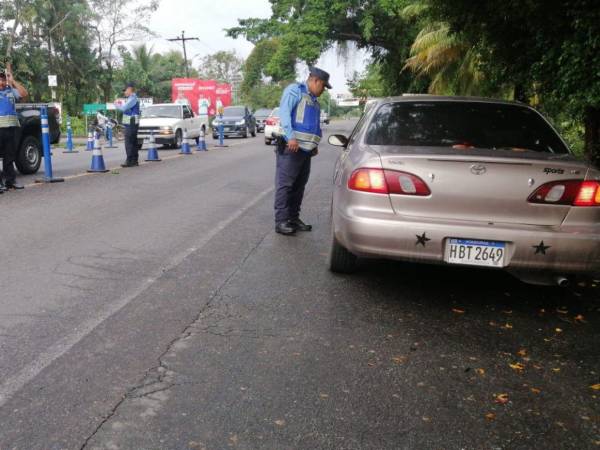 Más de 180 puntos de vigilancia mantuvo la Dirección Nacional de Vialidad y Transporte en Honduras.