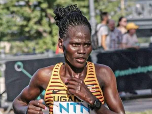 La atleta Rebecca Cheptegei de Uganda fue rociada con gasolina y luego su novio le prendió fuego