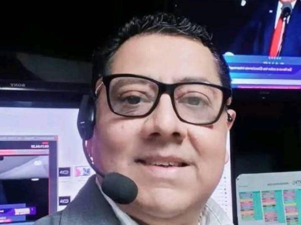 Carlos Peraza Jr., inició su trayectoria como locutor desde finales de los 80, ganándose el cariño de muchos ondureños por su simpatía.