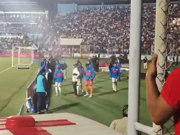 Hugo Caballero inició pelea con jugadores del Olimpia.