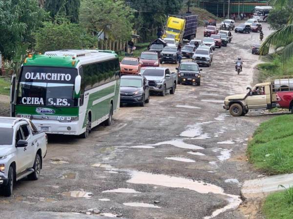 En la comunidad de Descombros, Jutiapa, Atlántida, es donde se reporta uno de los mayores daños de la CA-13.