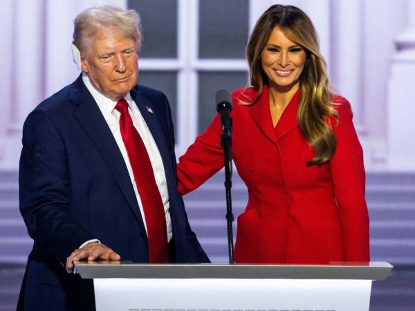 La futura primera dama, Melania Trump, no es ajena a captar miradas con su estilo, y la segunda investidura de su esposo promete no ser la excepción.