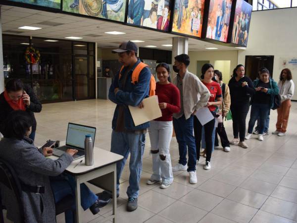 El examen de admisión de la UPNFM evalúa conocimientos generales y vocación docente, garantizando la calidad de los futuros formadores del país.