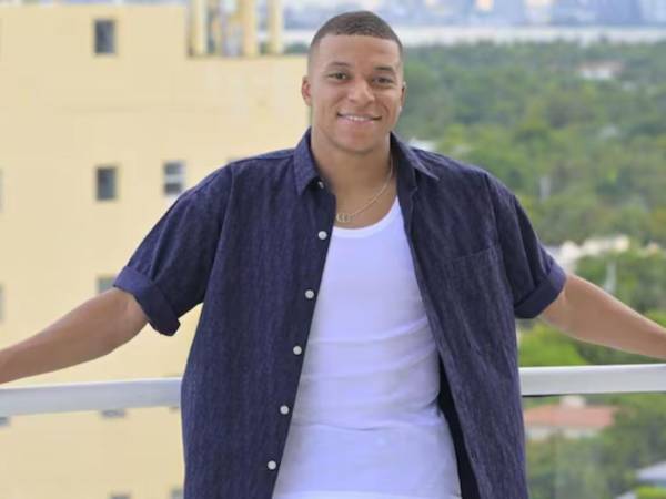 Además de ser un gran futbolista de élite en los últimos años, la discreta vida amorosa de Kylian Mbappé ha sido objeto de atención de muchos. Recientemente, sorprendió al compartir un poco de este lado de su vida. Más detalles a continuación.