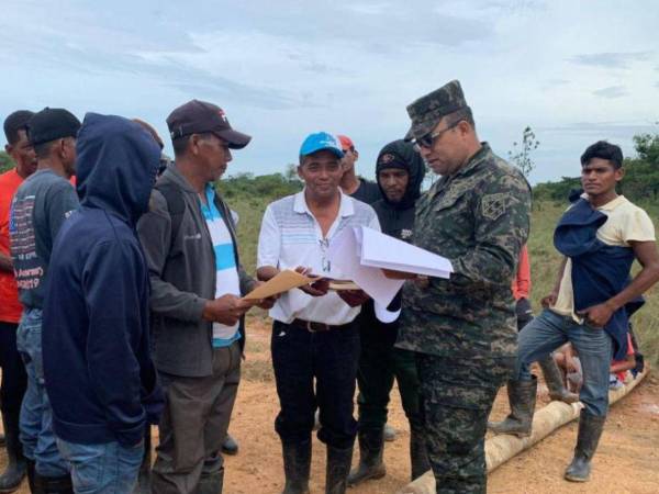 Las autoridades castrenses realizaron una visita de supervisión a la comunidad de Mocorón, donde se planea construir el centro de reclusión, precisó el Conadeh.