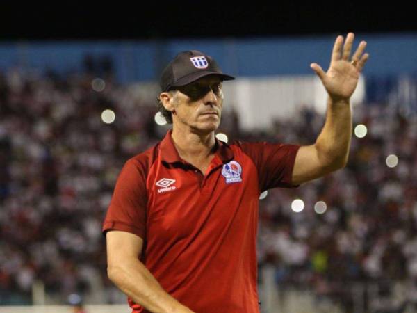 El entrenador argentina busca ganar el pentacampeonato de Liga Nacional con Olimpia.