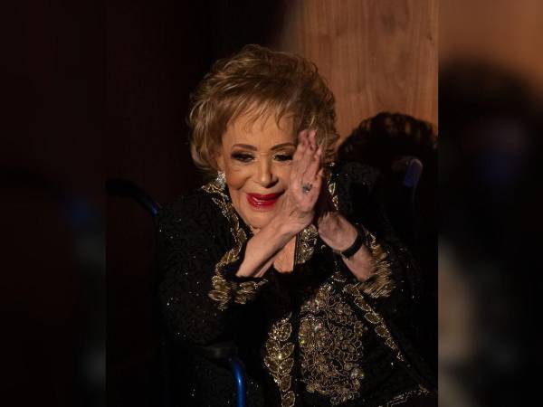 A finales del año pasado, la diva del cine mexicano fue ingresada al Hospital Médica Sur por varios días por influenza, y previamente, desde hace algunos años ha encendido constantemente las alarmas sobre su estado de salud.