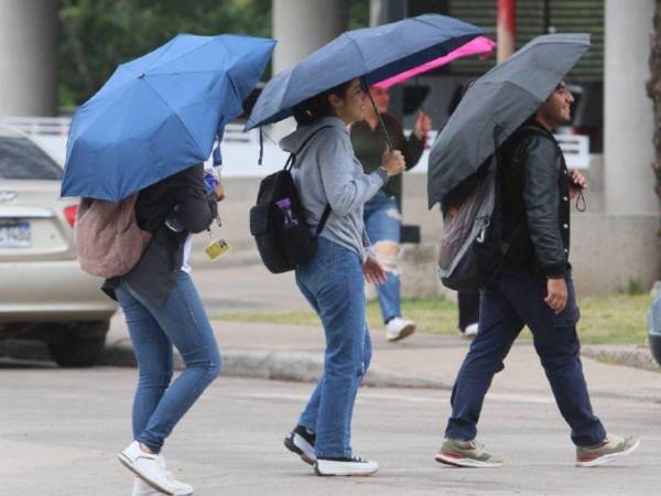 Las autoridades recomendaron a la población a tomar las medidas de precaución ante las lluvias.