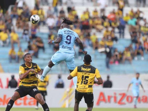 La maquina y el ciclón azul se enfrentan este jueves en el estadio Morazán.