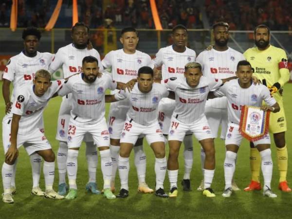 La reacción de la prensa hondureña tras la derrota de Olimpia ante Águila que deja contra las cuerdas al equipo albo en la Copa Centroamericana de la Concacaf. ¿Qué dicen en El Salvador?