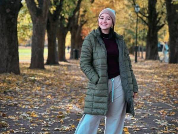 Radiante, feliz y disfrutando al máximo, la querida influencer Jennifer Aplícano está viviendo unas vacaciones inolvidables, a lado de la mejor compañía.