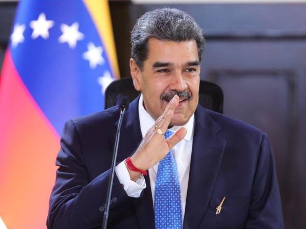 El presidente de Venezuela, Nicolás Maduro, durante una transmisión por el canal estatal Venezolana de Televisión (VTV), en Caracas, Venezuela.