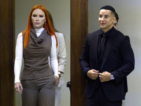 El juez del Tribunal de Primera Instancia de San Juan, Anthony Cuevas, citó para la tarde de hoy una vista por videoconferencia en el caso presentado por el reguetonero puertorriqueño Daddy Yankee contra su todavía esposa Mireddys González y su cuñada Ayeicha González.