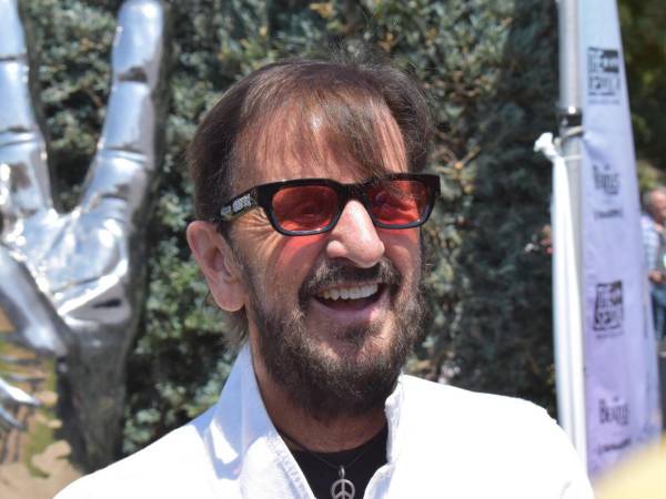 El icónico baterista de The Beatles, Ringo Starr, opinó sobre “su reemplazo” para el cine.