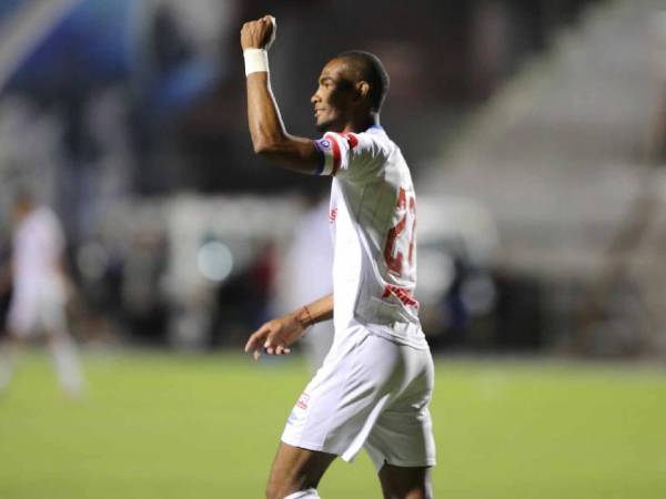 Olimpia venció 4-0 al Juticalpa en el estadio Nacional.