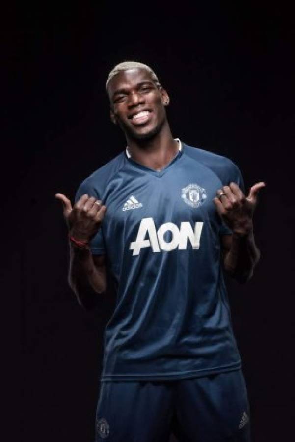 Manchester United presenta oficialmente a Paul Pogba