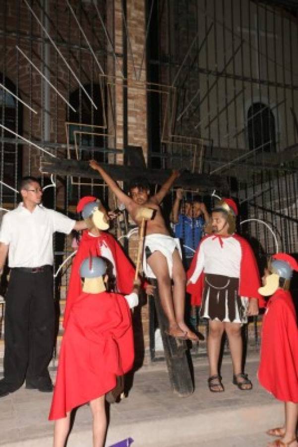 La pasión de Cristo y su rostro infantil