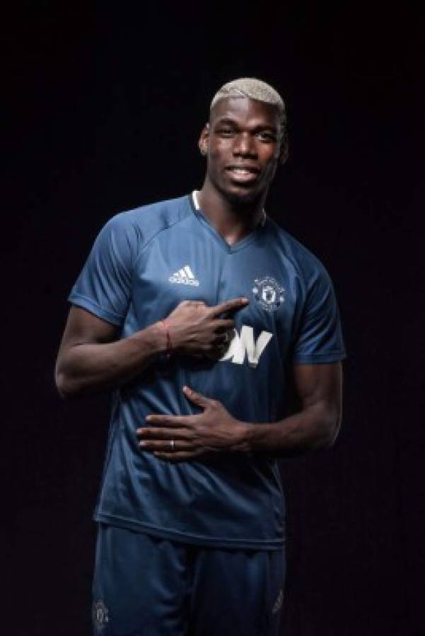 Manchester United presenta oficialmente a Paul Pogba