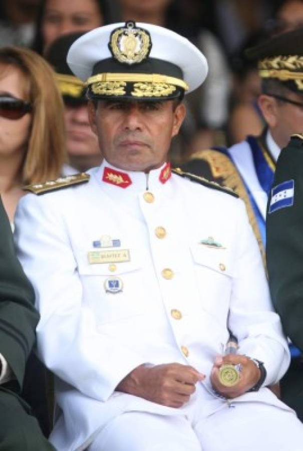 Traspaso de mando del coronel Fredy Santiago Díaz Zelaya y ascensos en las FFAA