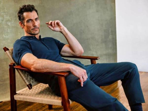 Una encuesta realizada por la revista Esquire, especialista en moda masculina, a través de diversas herramientas de inteligencia artificial (IA), respondió que el rostro masculino más hermoso del planeta y top model más sexy es el del modelo David Gandy de 43 años.