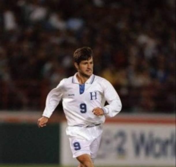 ¡Bellezas! Esta es la evolución de las camisas de la Selección de Honduras a lo largo de los años