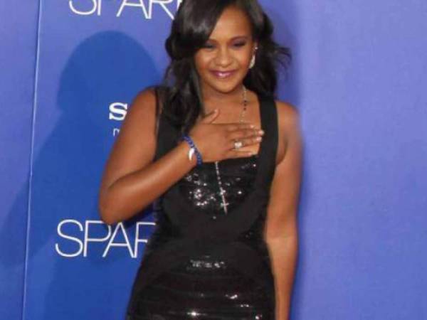 Fuentes confirmaron que Bobbi Kristina Brown será trasladada a su casa para “morir en paz”