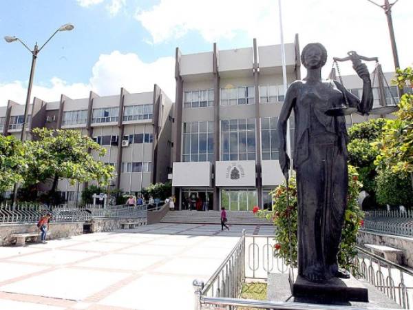 La Corte Suprema de Justicia de Honduras enfrenta una fuerte mora judicial.