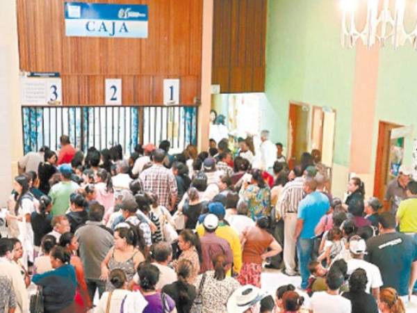 Los pacientes del hospital Escuela Universitario se han visto perjudicados por el incremento de cobros.