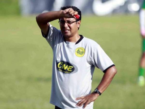 Douglas Munguía no duró ni 24 horas como entrenador del Social Sol. (Fotos: Deportes El Heraldo / Noticias de Honduras / El Heraldo Honduras)