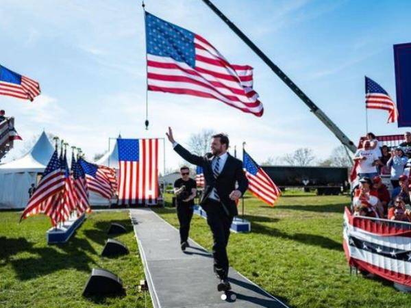 Considerado por Trump como un “joven Abraham Lincoln” a quien hasta “la barba le queda bien”, el abogado James David Vance, de 39 años, pasó de ser un acérrimo crítico del magnate inmobiliario a su hombre de confianza.