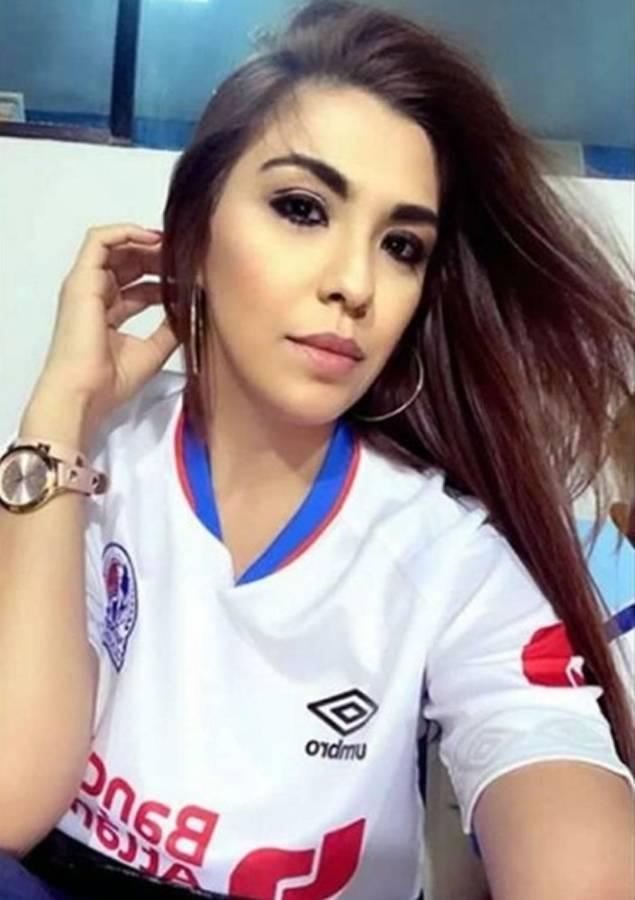 Las bellas novias y esposas de jugadores de la final Olimpia-Motagua