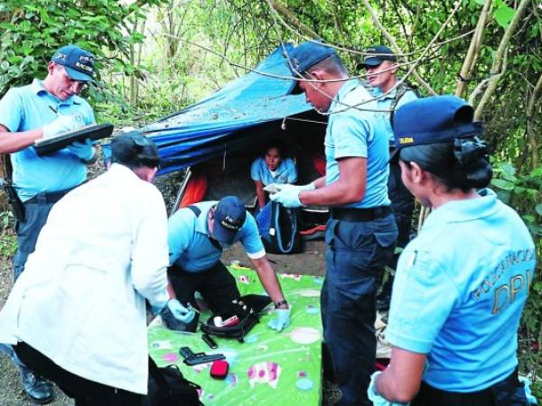 En el santuario fueron detenidas seis personas con armas de grueso calibre.