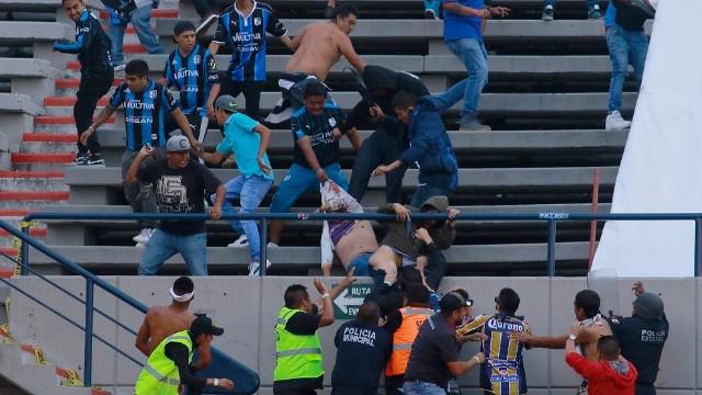 Las trágicas batallas campales entre barras y sanciones en la Liga MX