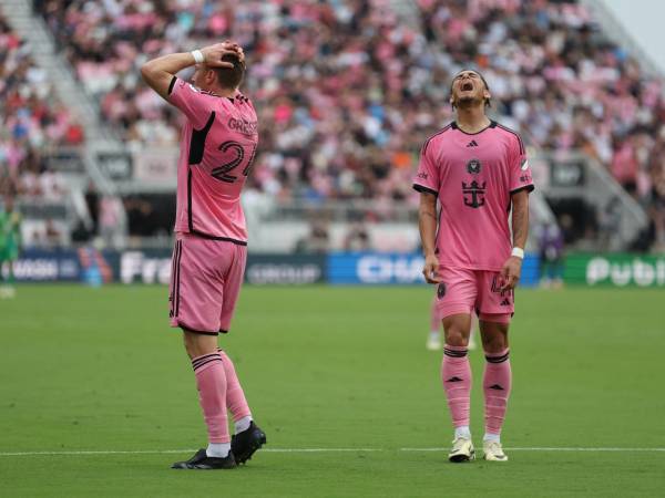 El astro argentino no vio acción porque el entrenador de lar Garzas rosas le dio descanso.