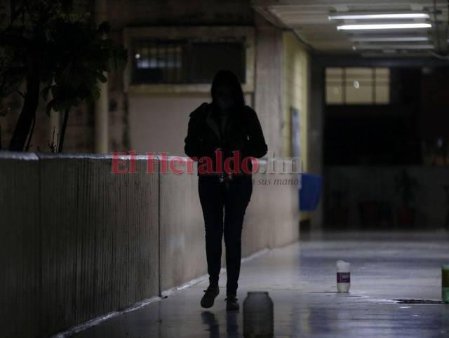 Así fue el recorrido nocturno dentro de la UNAH en medio de ola de inseguridad (FOTOS)