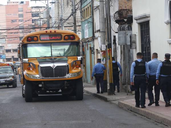 Las zonas más concurridas como terminales de buses, centros comerciales y mercados tendrán más presencia policial.