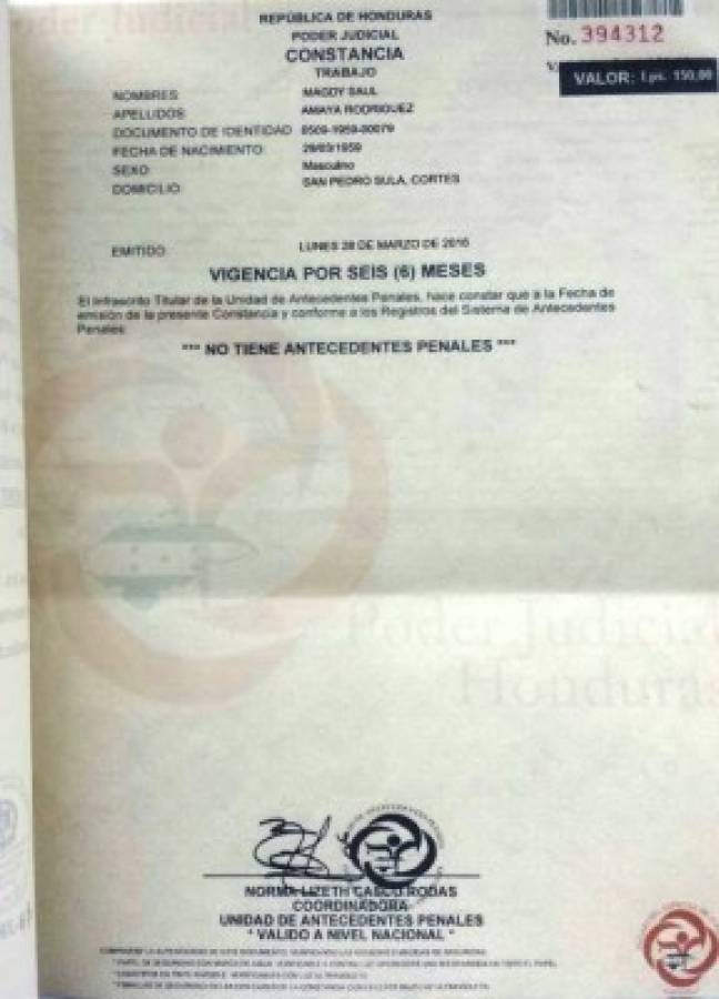 Allanan vivienda y capturan banda de falsificadores de documentos