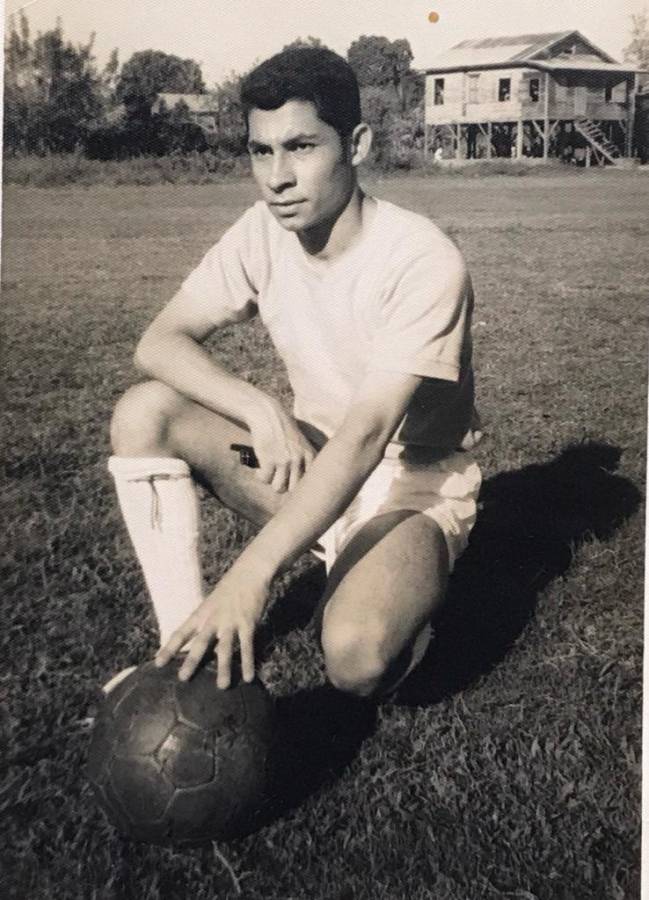 Aunque fue muy corto el período que jugó fútbol, Rafael Velásquez fue un volante de gran