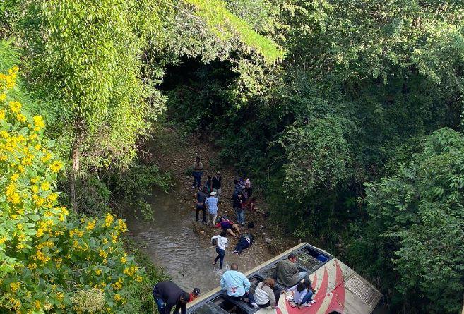 Las primeras imágenes del fatal accidente en carretera a Olancho