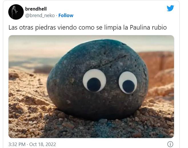 Destrozan con memes a Paulina Rubio tras ser captada en la playa