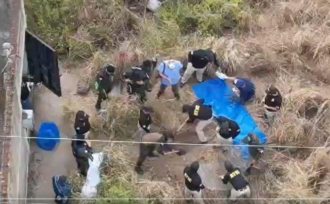 Hallan dos osamentas más en cementerio clandestino en Lomas del Carmen