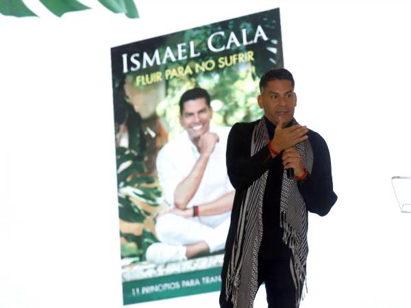 Ismael Cala es estratega de vida y desarrollo humano, periodista, autor bestseller, filántropo y conferencista internacional.