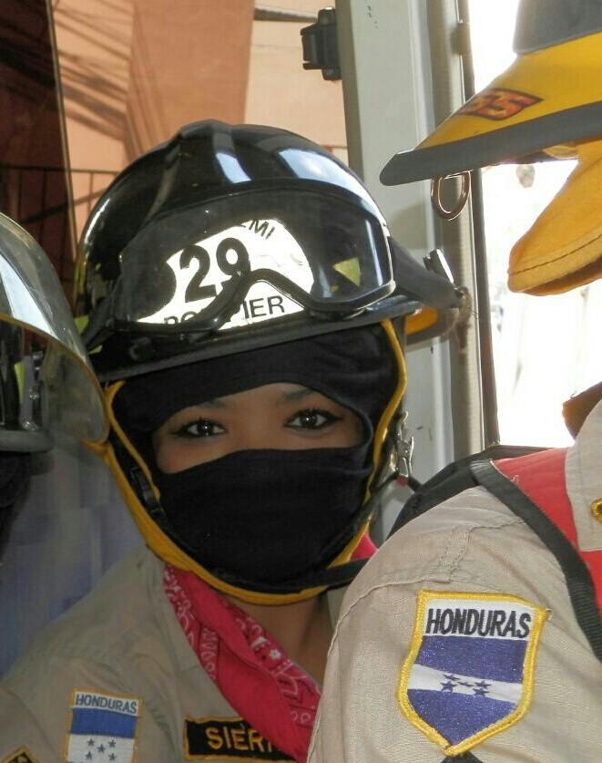 Ejemplo de valentía, así es Maricela Sierra, mujer bombero herida en incendio en El Prado