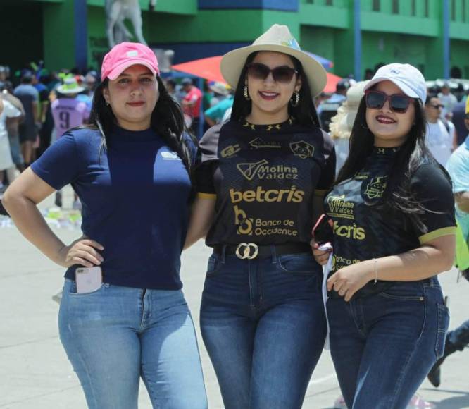 Las aficionadas más guapas de Olimpia y Olancho FC que cautivaron en la final